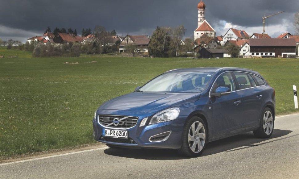 „Auto Bild“ 100 000 km teste dalyvavęs „Volvo V60“