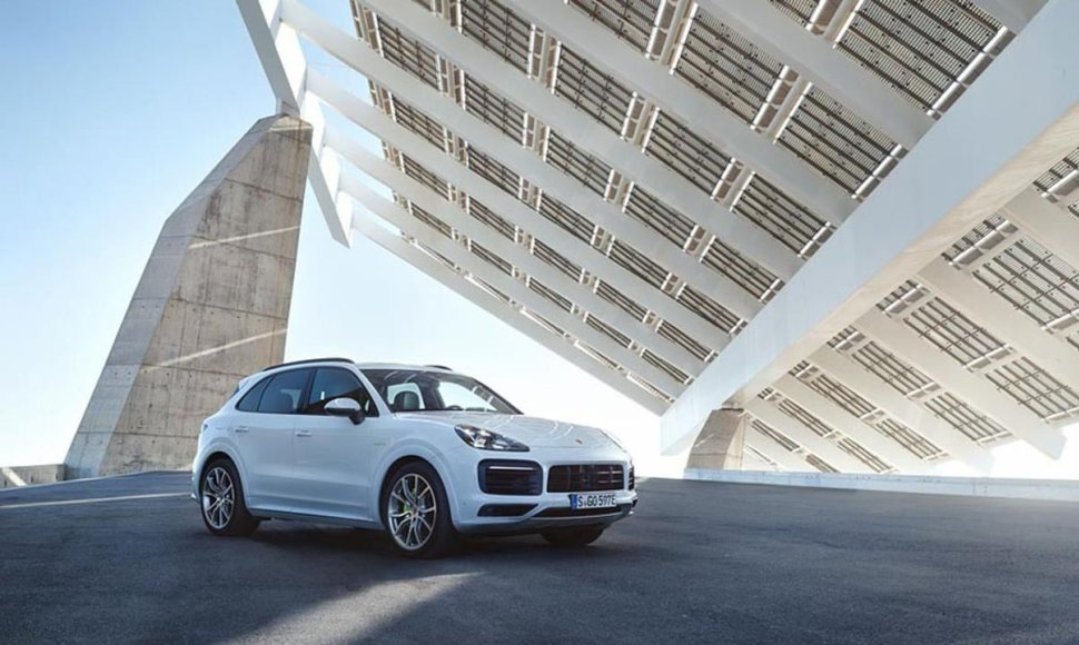  „Porsche Cayenne E-Hybrid“