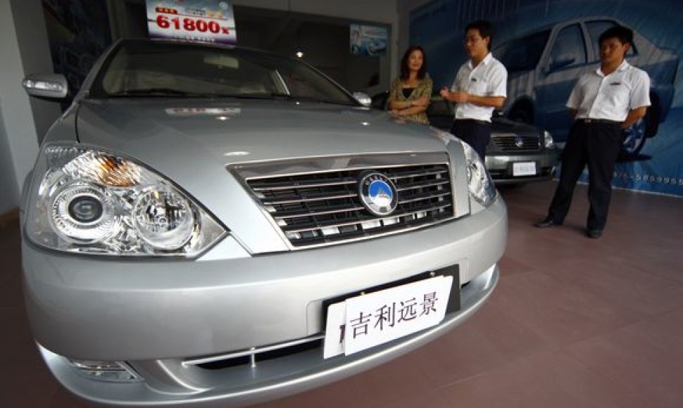 Kinijoje, stengiantis patenkinti augančią paklausą, šiemet pagaminta jau 10 mln. automobilių.