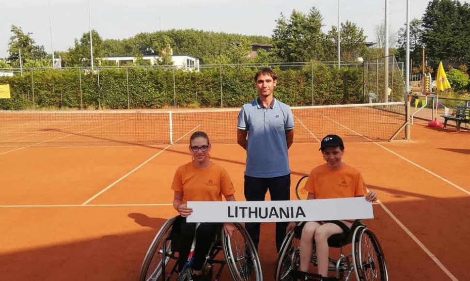 Lietuvos neįgalieji tenisininkai - tarptautinėje treniruočių stovykloje Nyderlanduose