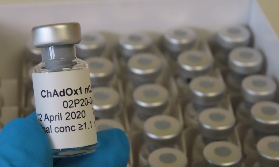 Tiriamoji Oksfordo universiteto vakcina nuo COVID-19