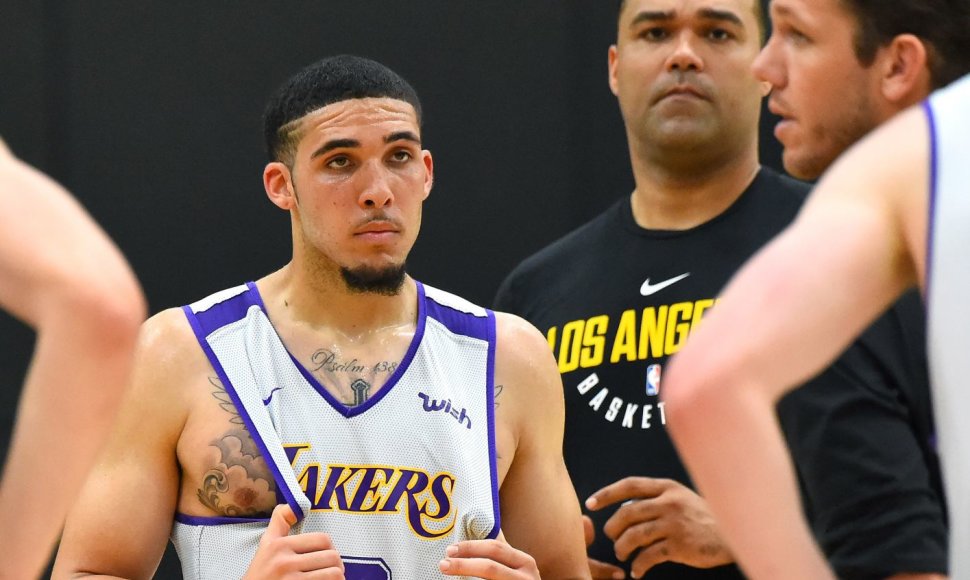 LiAngelo Ballas pasirodė „Los Angeles Lakers“ pratybose.