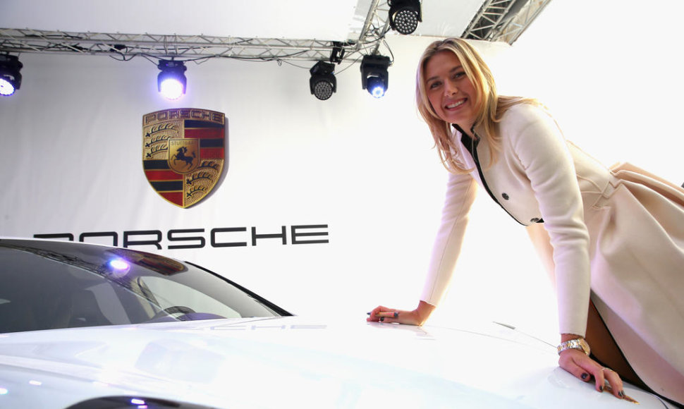 Maria Sharapova ir jos „Porsche Panamera GTS“