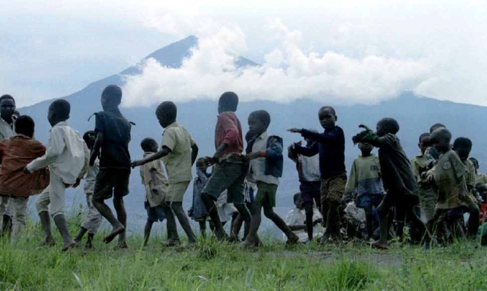 Vaikai Ruandos pabėgėlių stovykloje