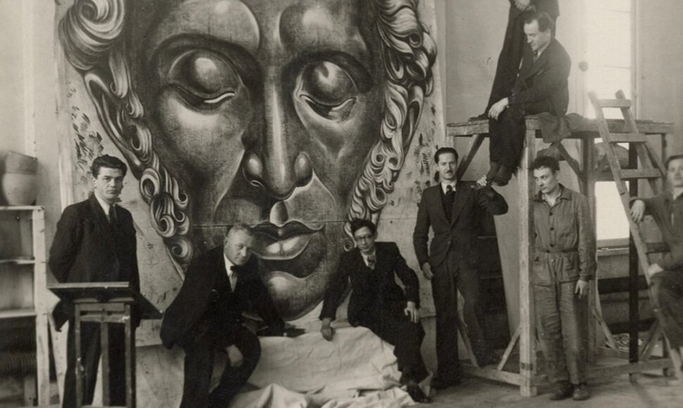 Parodos Valstybės teatre įrengimas, 1939 m. Nuotr. aut. – nežinomas.