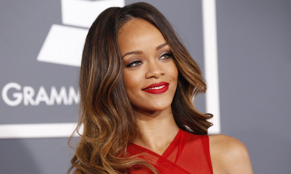 Rihanna švenčia 26-ąjį gimtadienį