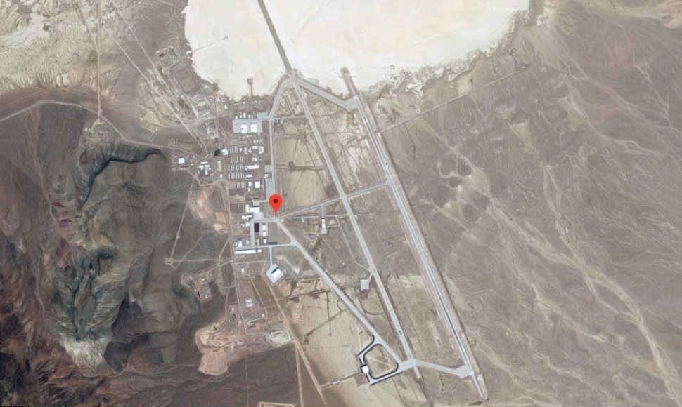 Nelliso karinių oro pajėgų bazė, dar žinoma „Area 51“ pavadinimu