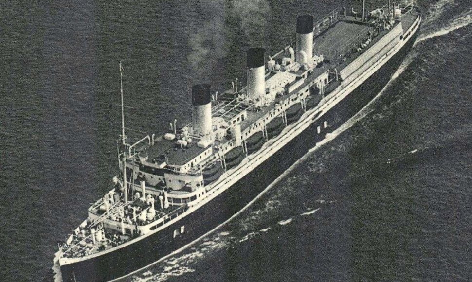 1945 m. vasario 1 d. dvi sovietinės torpedos nepataikė į lainerį „Cap Arcona“, kuriuo plaukė 9 300 žmonių