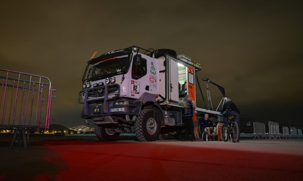 Dakaras neišsiverstų be specialaus automobilio  – „Šluotos“