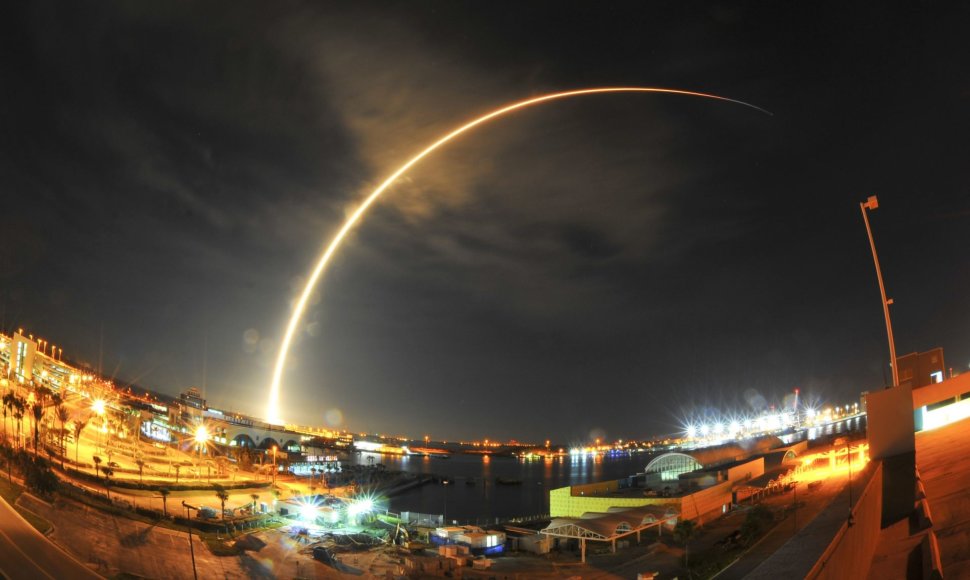 „SpaceX Falcon 9“ raketos pakilimas Floridoje