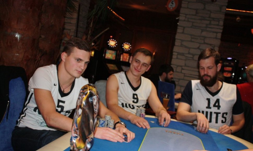 Mantas Bagočius (kairėje), Artūras Jacikas (centre) ir Justas Semaška / pokernews.lt nuotr.