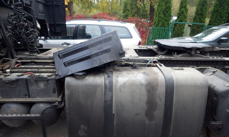 Kaune konfiskuota 1,5 tonos dyzelino