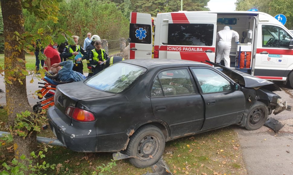 „Toyota“ vairuotojas išgabentas į ligoninę