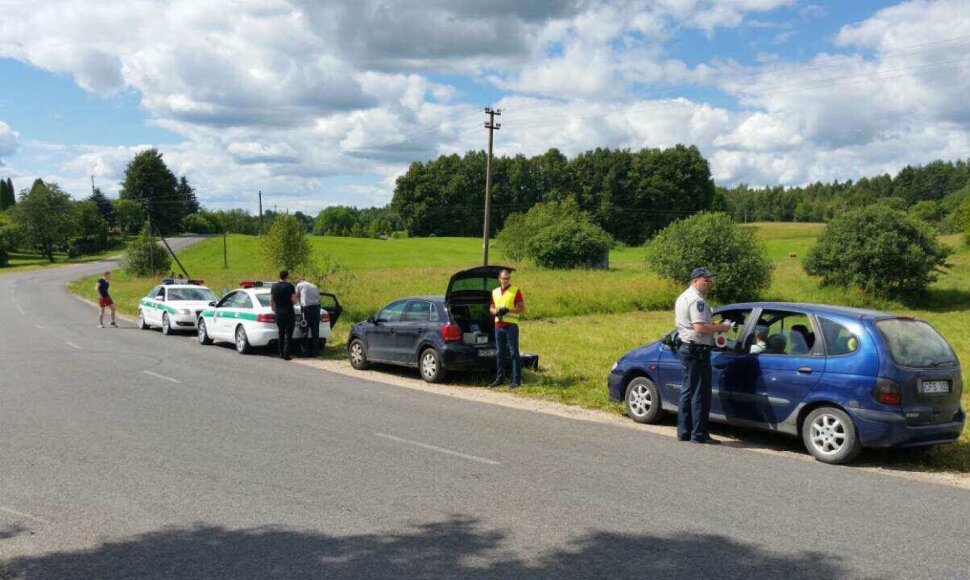 Policijos reidas