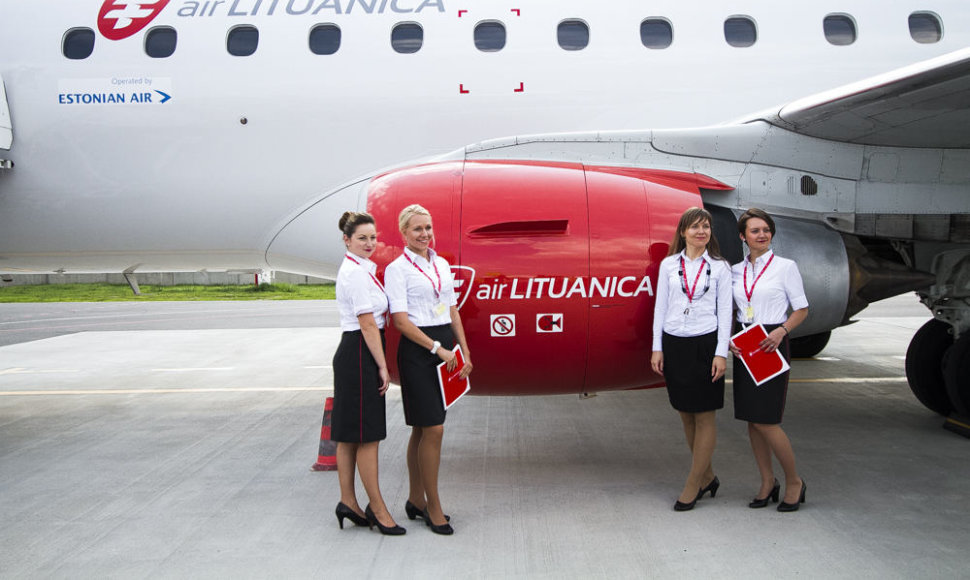 Bendrovės „Air Lituanica“ inauguracija ir pirmasis skrydis
