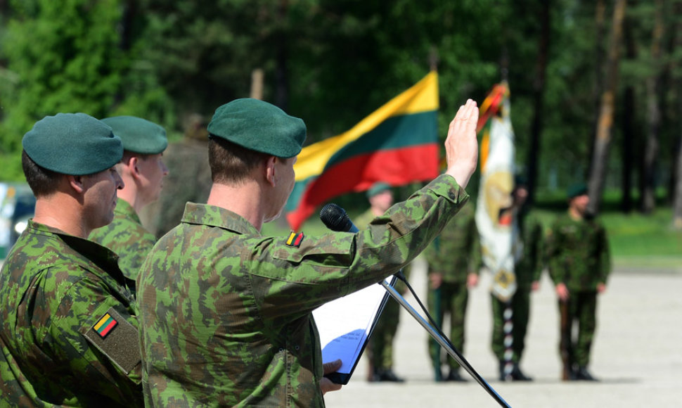 Lietuvos valstybei priesaiką davė 86 kariuomenės naujokai