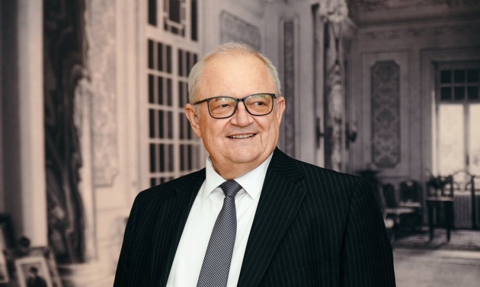 Prof. Alfonsas Eidintas 