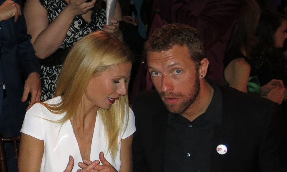 Gwyneth Paltrow ir Chrisas Martinas 2014 metų sausį „Auksinių gaublių“ ceremonijoje 