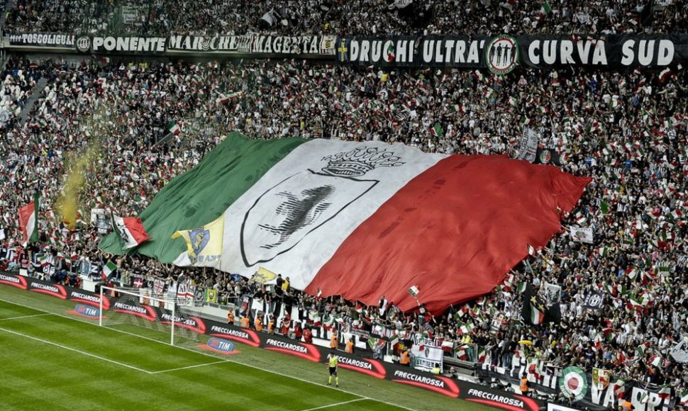 „Juventus“ klubo ir sirgalių triumfas.