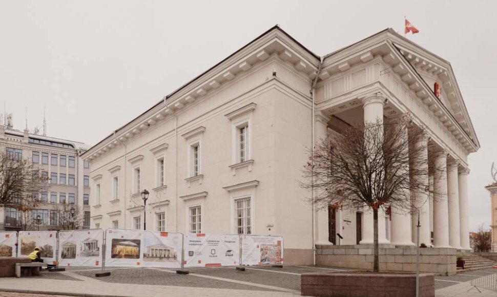 Mažoji paroda ant rotu&scaron;ės tentų  