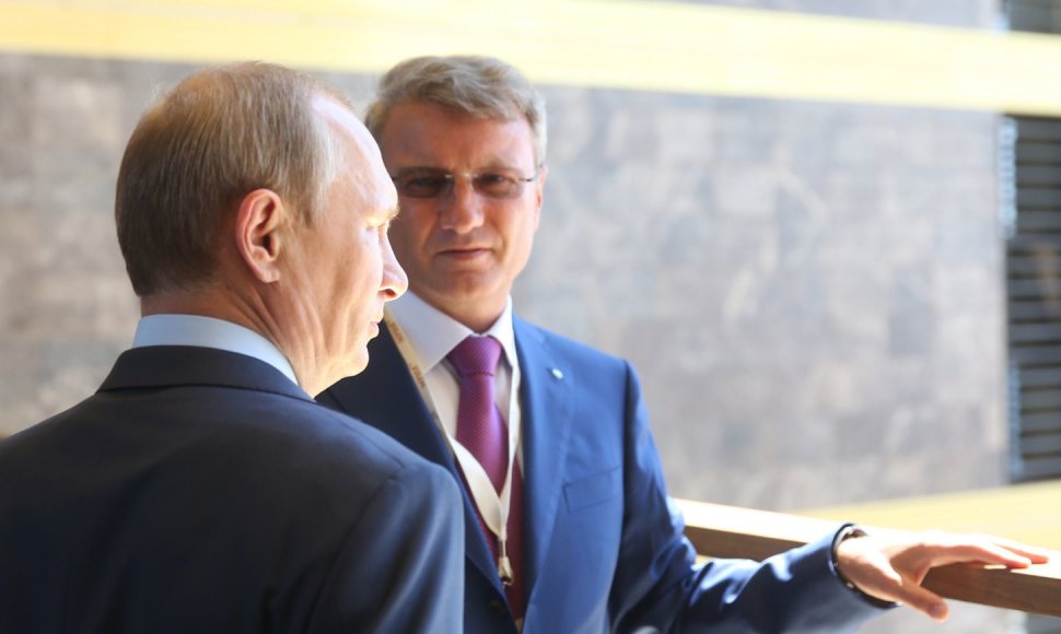 Rusijos prezidentas Vladimiras Putinas ir „Sberbank“ prezidentas Germanas Grefas