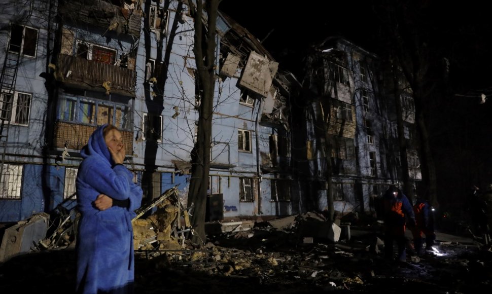 Naktį rusai smogė į daugiabutį Zaporižioje