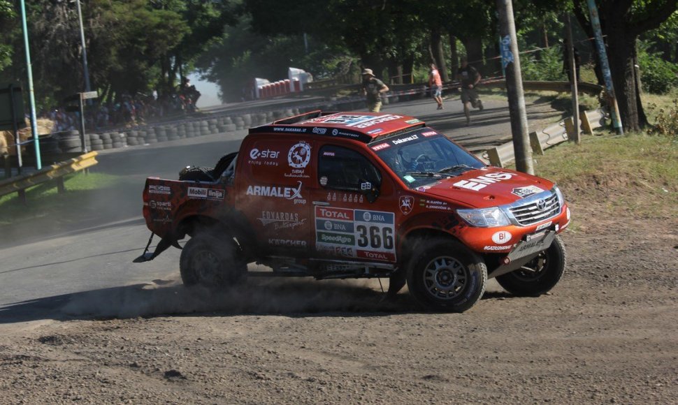 Dėl avarijos nutrauktas Dakaro ralio prologas
