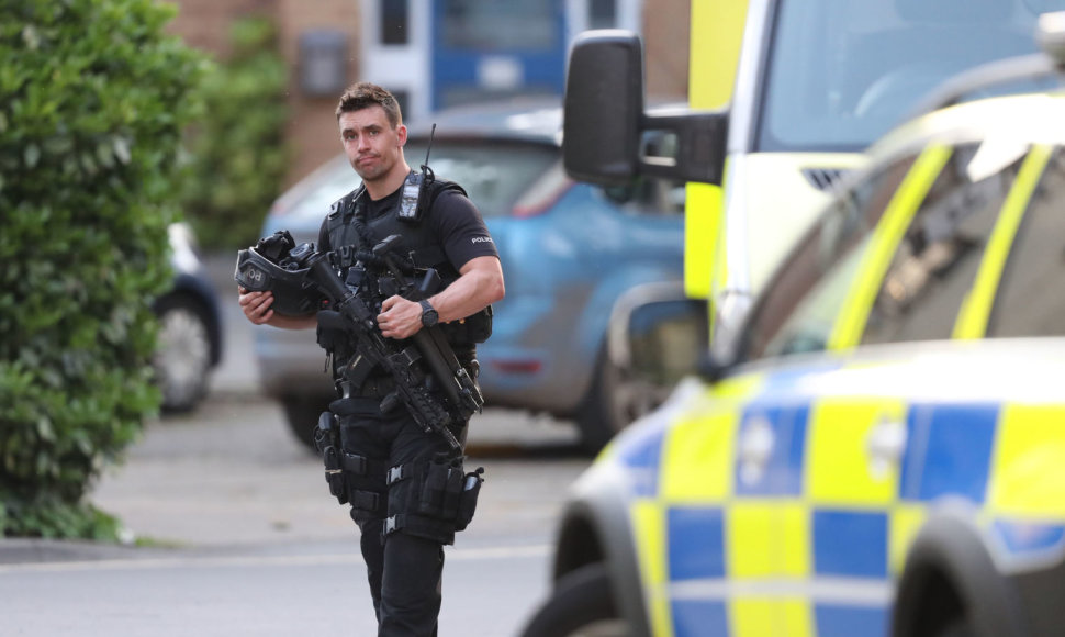 Oksfordo centre policija susišaudė su ginkluotu asmeniu