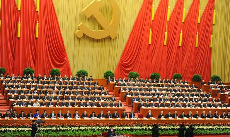 Kinijoje prasidėjo 18-tasis Komunistų partijos kongresas