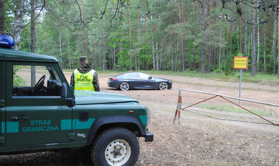 Lenkijoje įkliuvo dar vienas vogtą BMW vairavęs lietuvis.