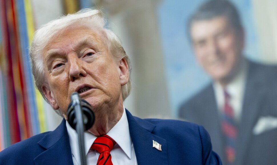 Donaldas Trumpas / Shawn Thew - Pool via CNP / picture alliance / Consolidated News Photos