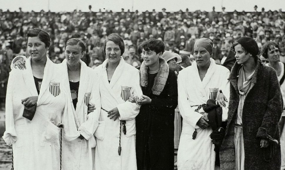 JAV olimpinė estafetės rinktinė 1928 m. A.Osipavičiūtė stovi trečia iš kairės