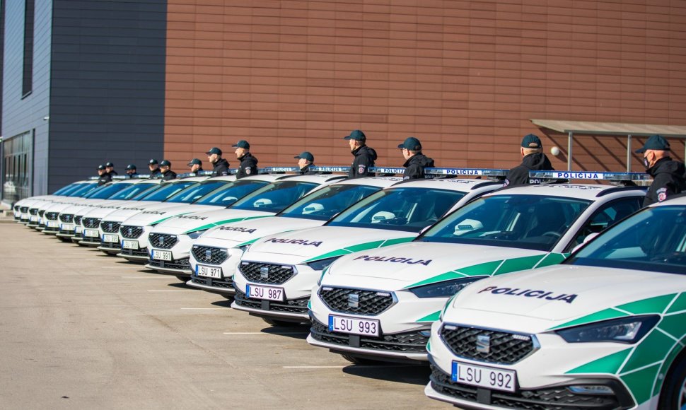 Klaipėdos apskrities Vyriausiasis policijos komisariatas praturtėjo 15 automobilių