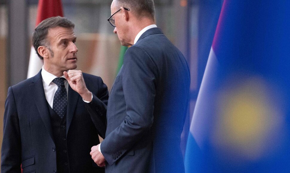 Emmanuelis Macronas, Friedrichas Merzas