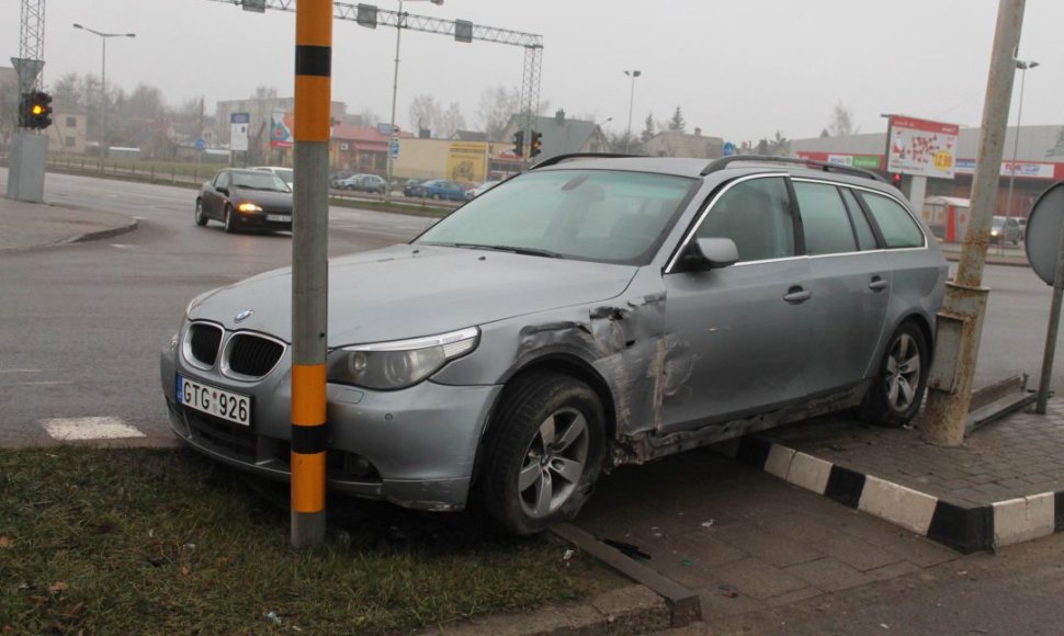 BMW po avarijos