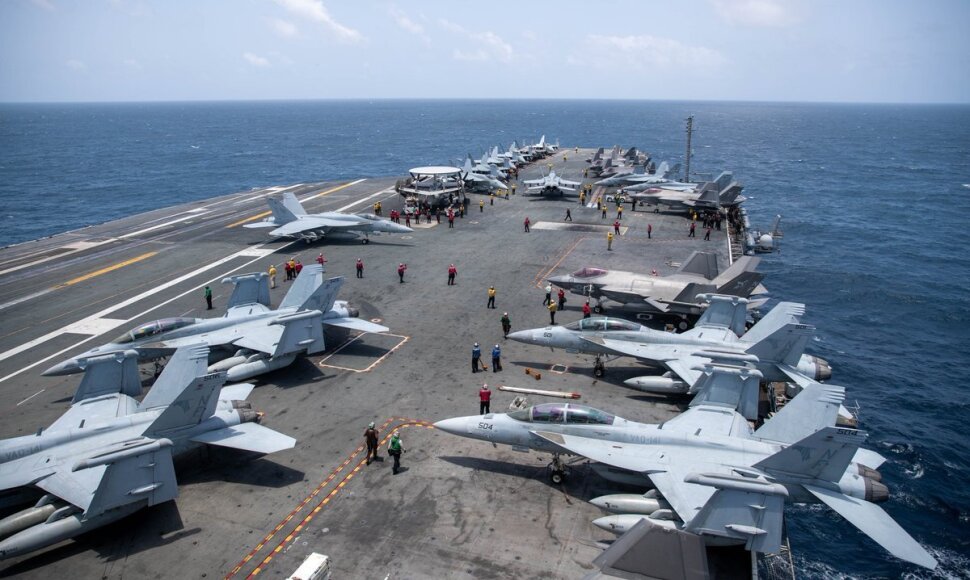 JAV lėktuvnešis „USS George Washington“