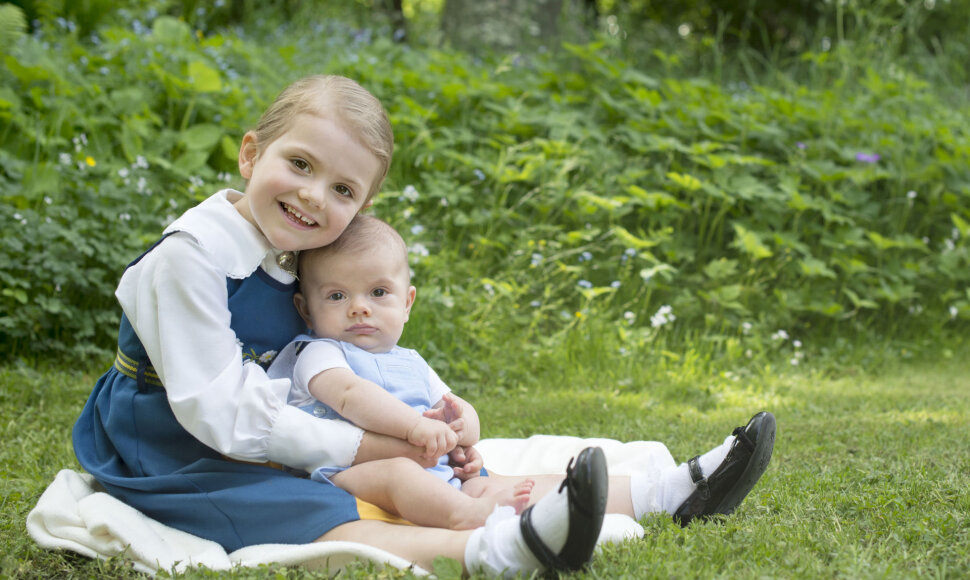 Švedijos princesė Estelle ir princas Oscaras
