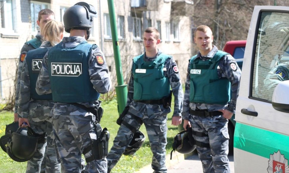 Klaipėdos mieste pareigūnai surengė pratybas ir mokėsi likviduoti visuomenei kilusias grėsmes.