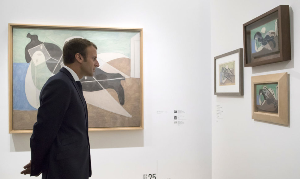 Prancūzijos prezidentas Paryžiuje atidarė didelę Picasso parodą