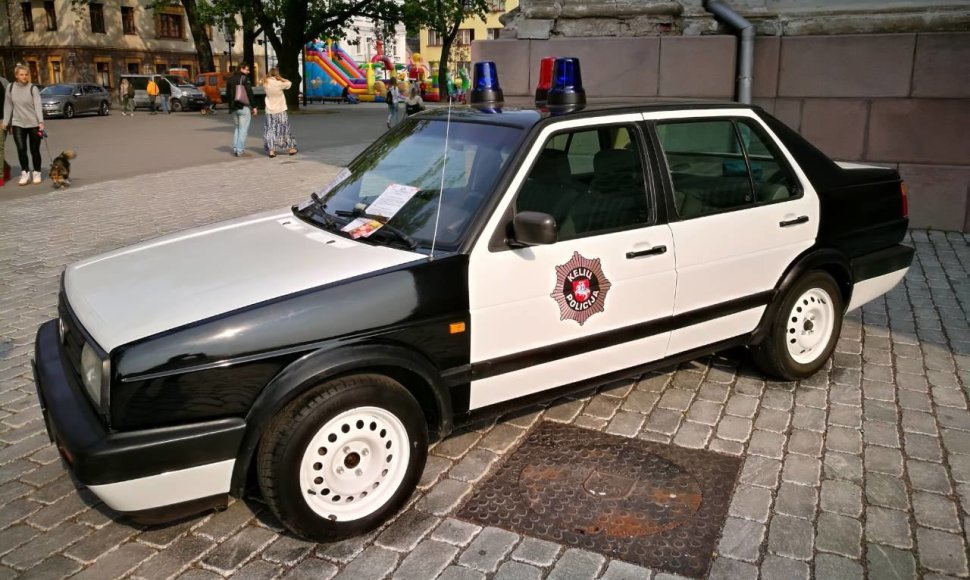 Viena pirmųjų Lietuvos policijos naudotų „Volkswagen Jetta“.