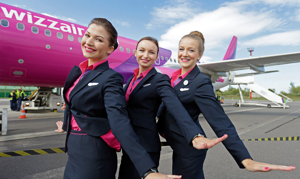 Bendrovės „Wizz Air“ stiuardesės
