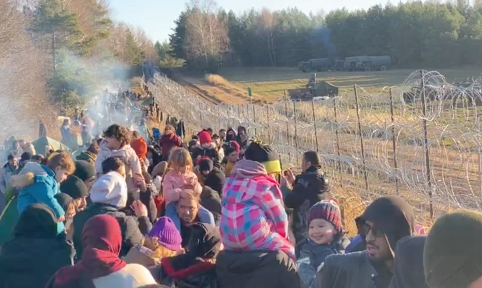 Migrantai Baltarusijos ir Lenkijos pasienyje
