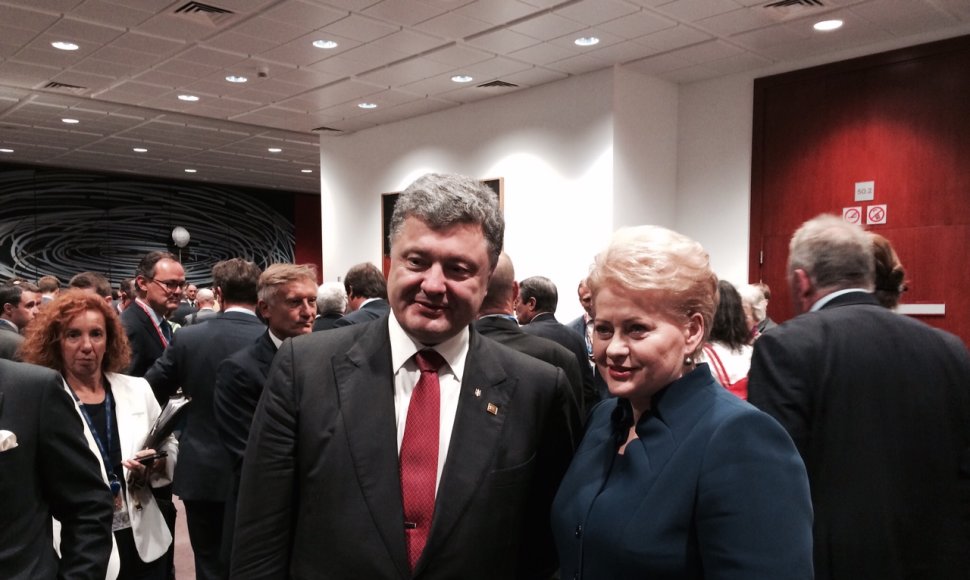Dalia Grybauskaitė susitiko su Ukrainos prezidentu Petro Porošenka.