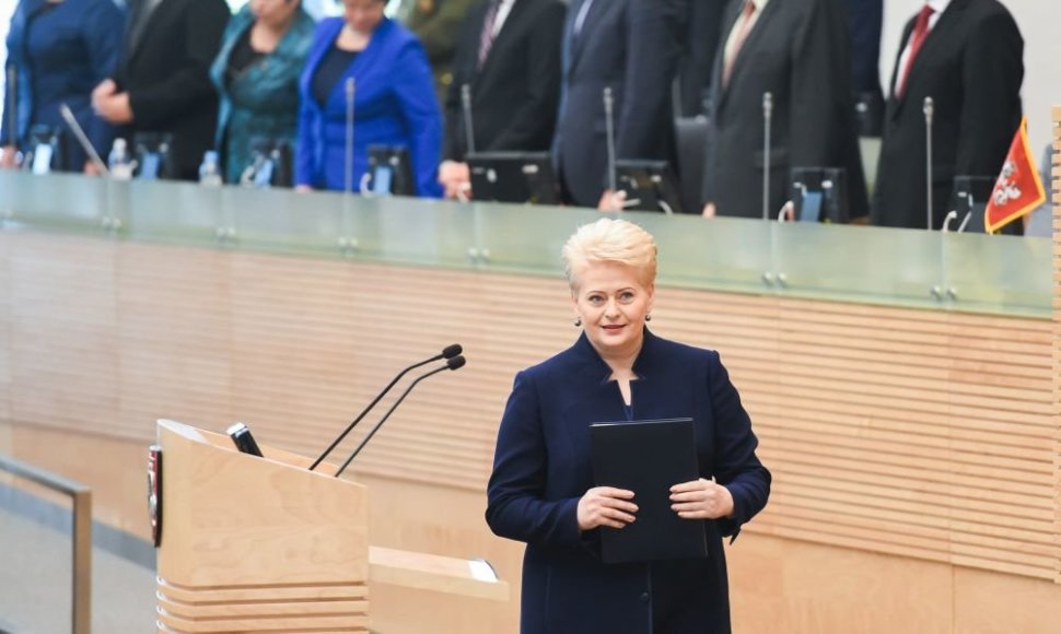 2015-06-04 Dalia Grybauskaitė skaito metinį pranešimą Seime