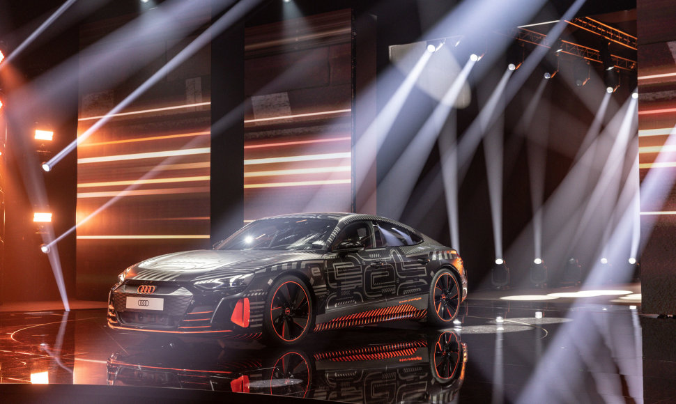 Elektromobilis „Audi e-tron GT quattro“