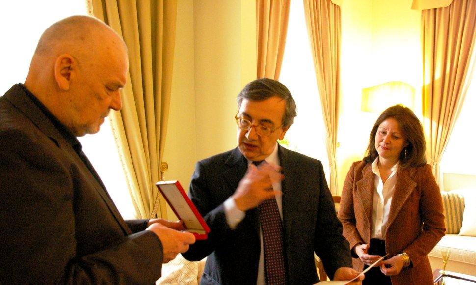 E.Nekrošius ir Italijos ambasadorius Taliani de Marchio su žmona Letizia