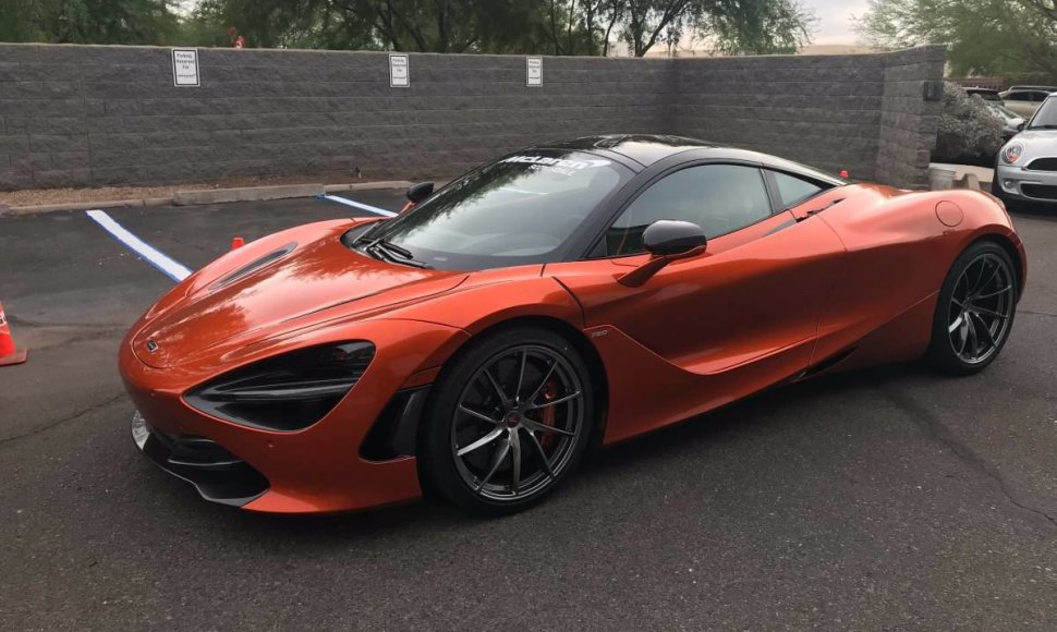„McLaren 720s“ parduodamas už bitkoinus