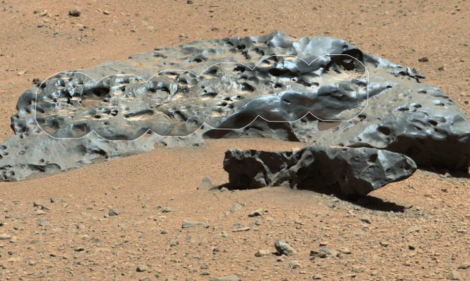 Marsaeigio „Curiosity“ atrastas geležies meteoritas