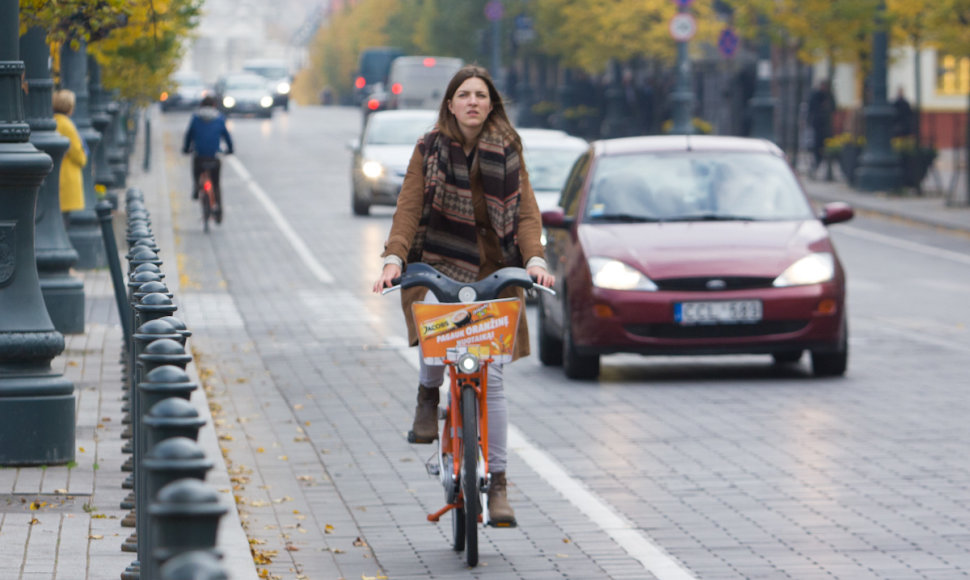 Oranžiniai dviračiai Vilniaus gatvėmis važinės dar kelias dienas