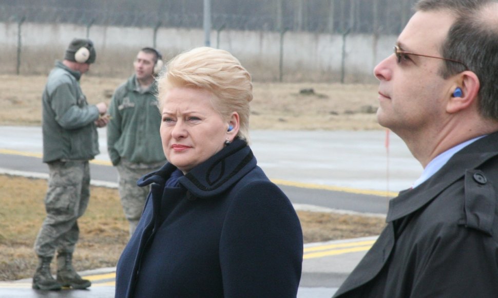 Dalia Grybauskaitė NATO bazėje